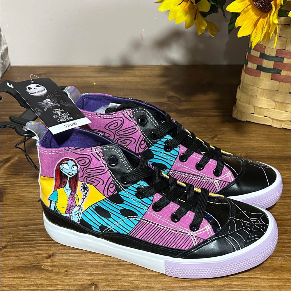 NWT Disney Nightmare Before Christmas High-Top Sneakers size 6